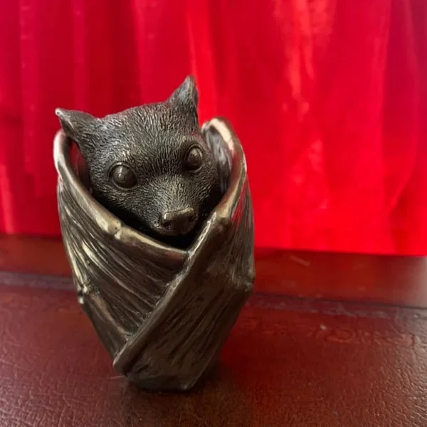 🦇💍Handmade🎁Bronze bat trinket cup. Gothic home decor. bat jewelry box