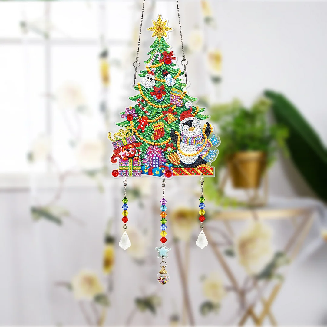 DIY Diamond Crystal Light Catching Jewelry Ornament - Christmas Tree