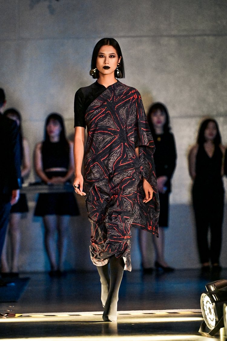 SHUHS Sari Dress - 18 Recycled Water Bottles - Black