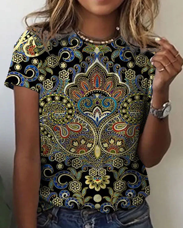 Women's Mandala Floral Pattern Crew Neck T-shirt