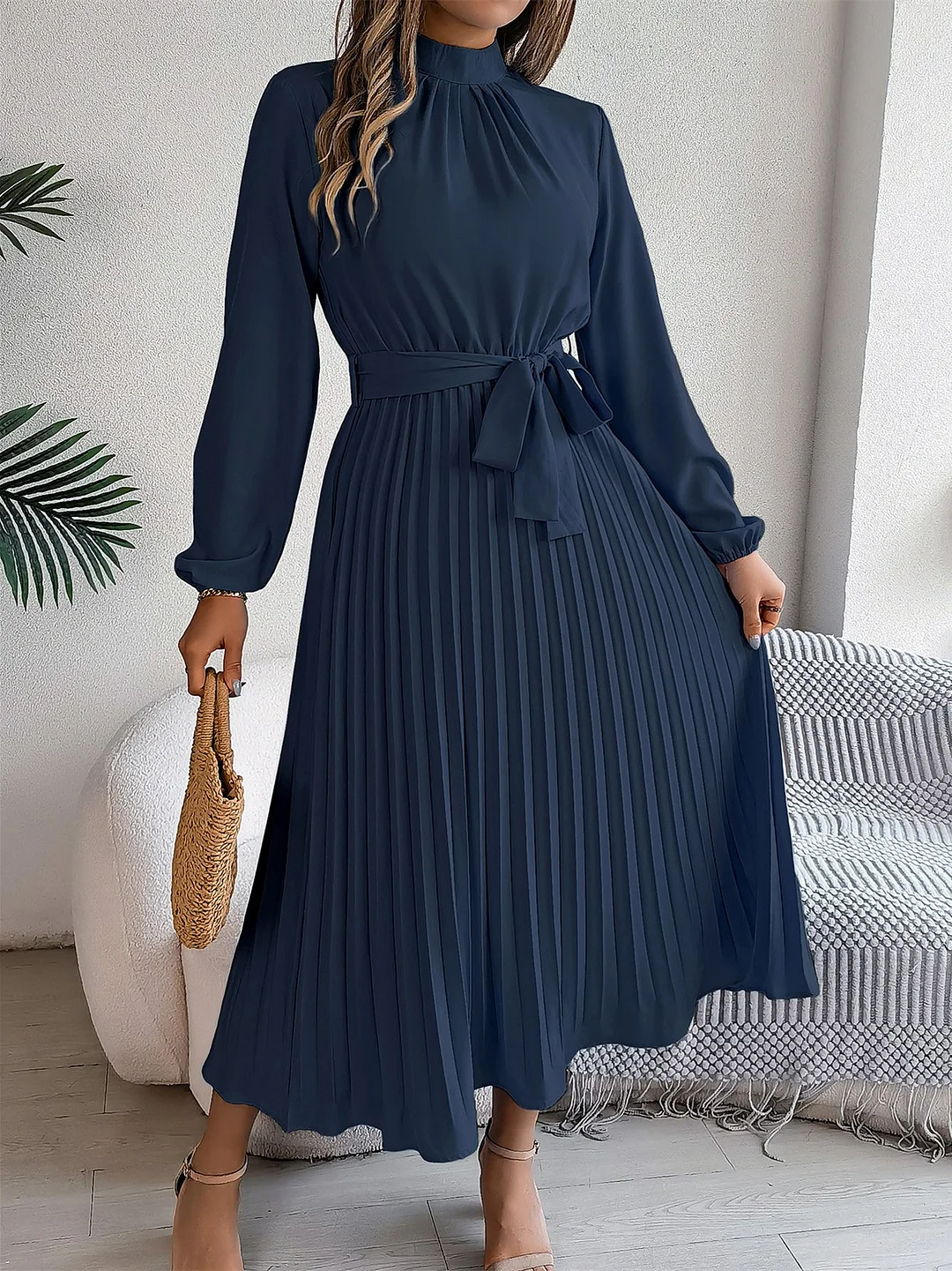 Women's Long Sleeve Scoop Neck Solid Color Lace-up Midi Dress