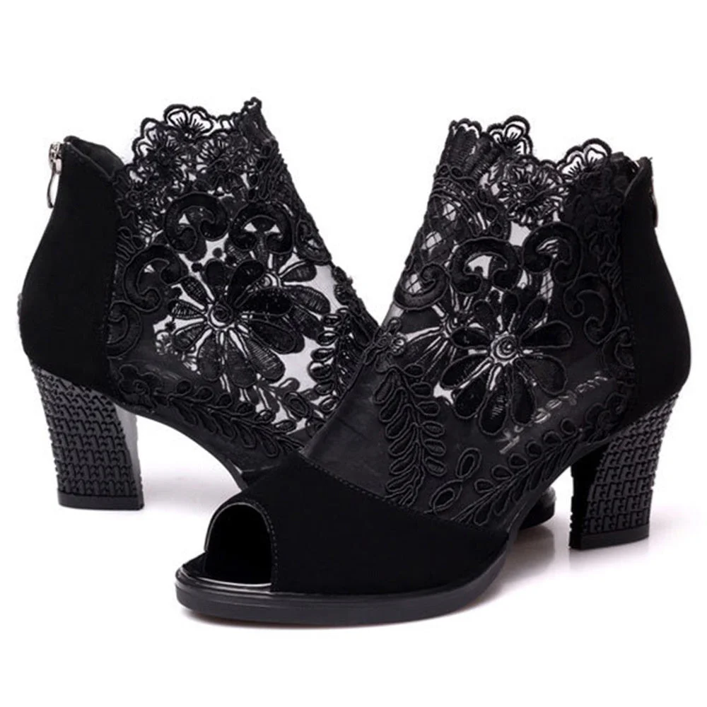 Women's Casual Solid Color Lace Round Toe Thick Heel Boots