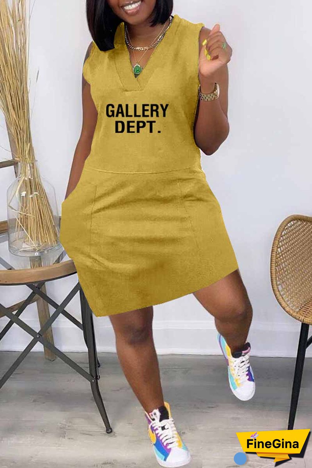 Army Green Street Print Letter V Neck One Step Skirt Dresses