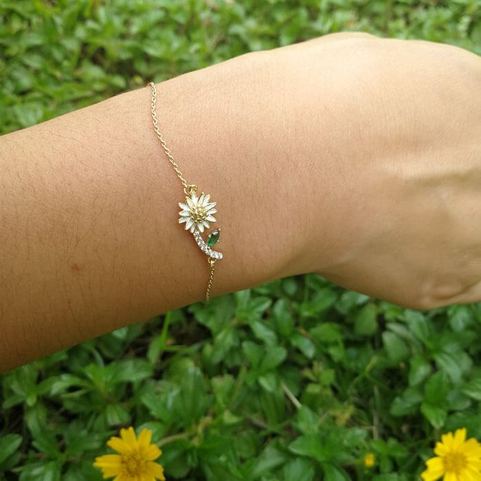 Buy Daisy Jewelry for Women Flower Necklace/ Earrings/ Bracelet