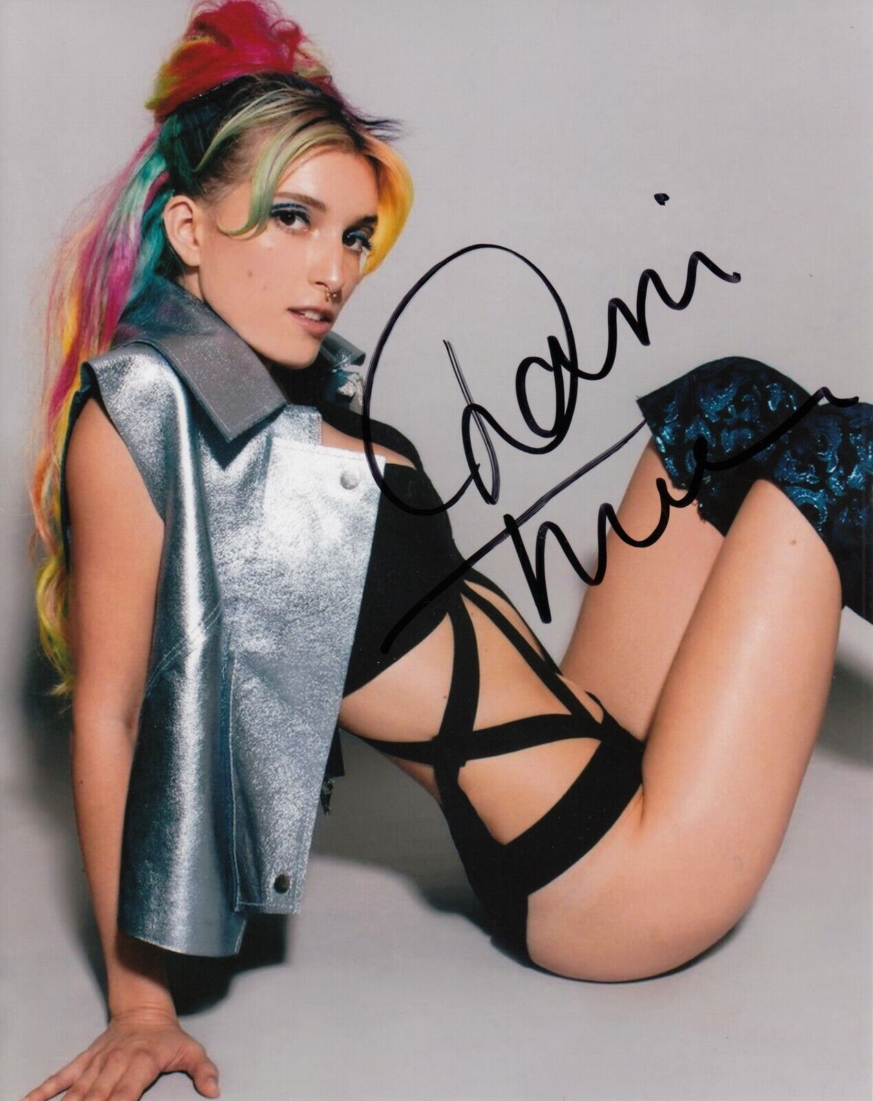 Dani Thorne D J #0 8x10 Signed Photo Poster painting w/ COA Singer 032419