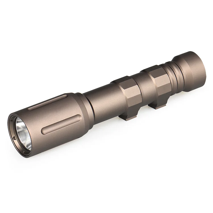 680 LUMEN Flashlight