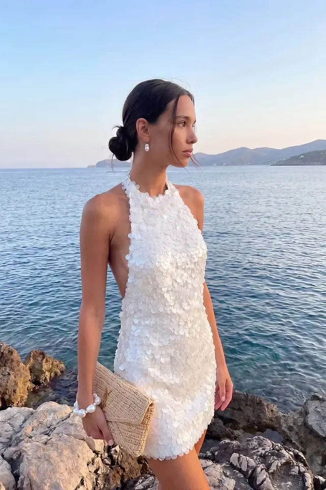 Lussooy Stunning White Halter Sequins Sleeveless Sheath Short Prom Dress 