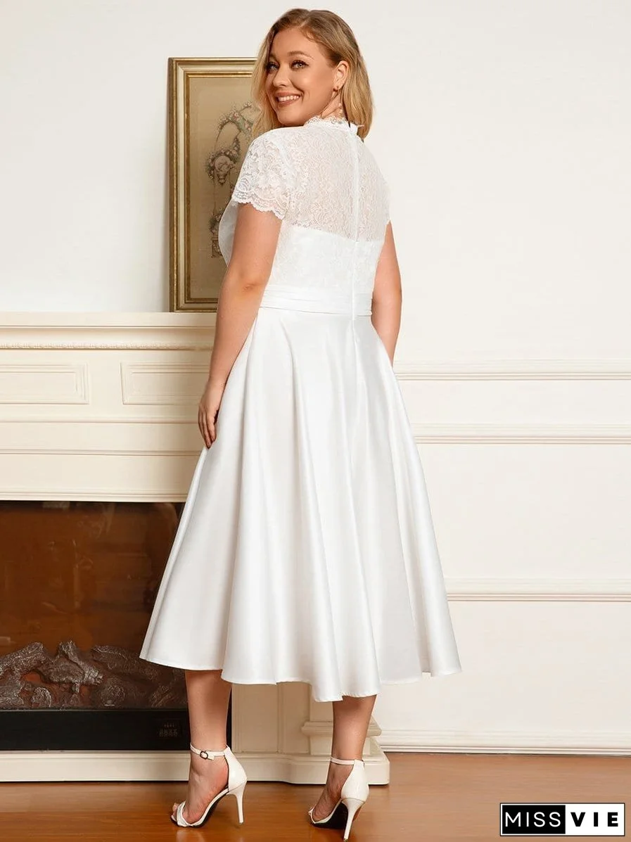Elegant Plus Size Lace A-line Cocktail Dress with Pockets