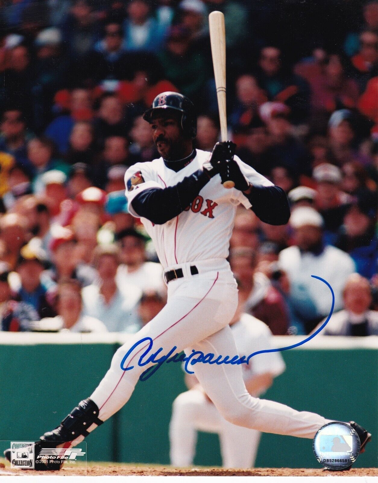 ANDRE DAWSON BOSTON RED SOX ACTION SIGNED 8x10