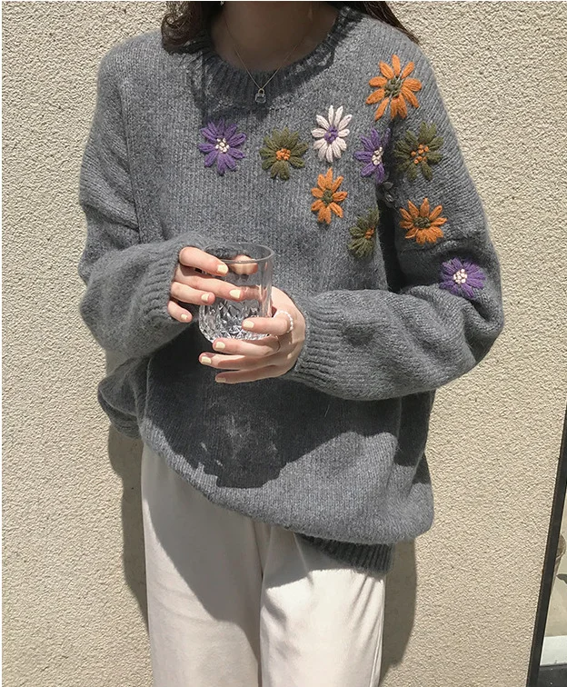 Floral Embroidery Casual Round Neck Sweater | EGEMISS