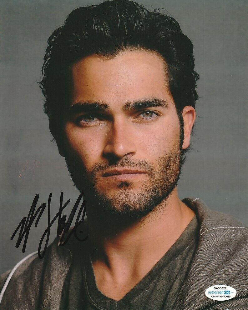 SUPERMAN & LOIS TYLER HOECHLIN SIGNED 8x10 Photo Poster painting #2 TEEN WOLF ACOA COA PROOF!