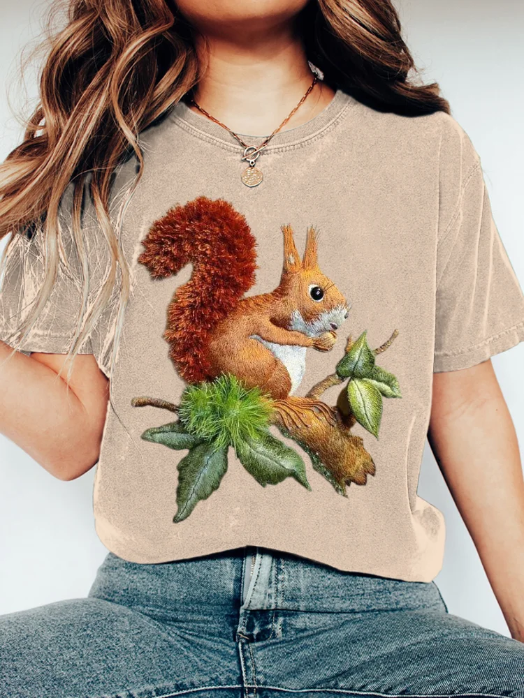VChics Cute Squirrel Embroidery Short Sleeve T-Shirt