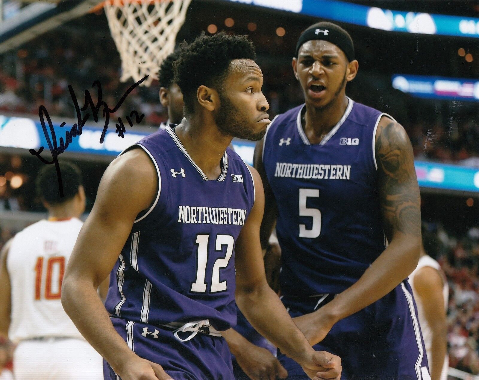 ISIAH BROWN signed (NORTHWESTERN WILDCATS) BASKETBALL 8X10 Photo Poster painting W/COA #2 C