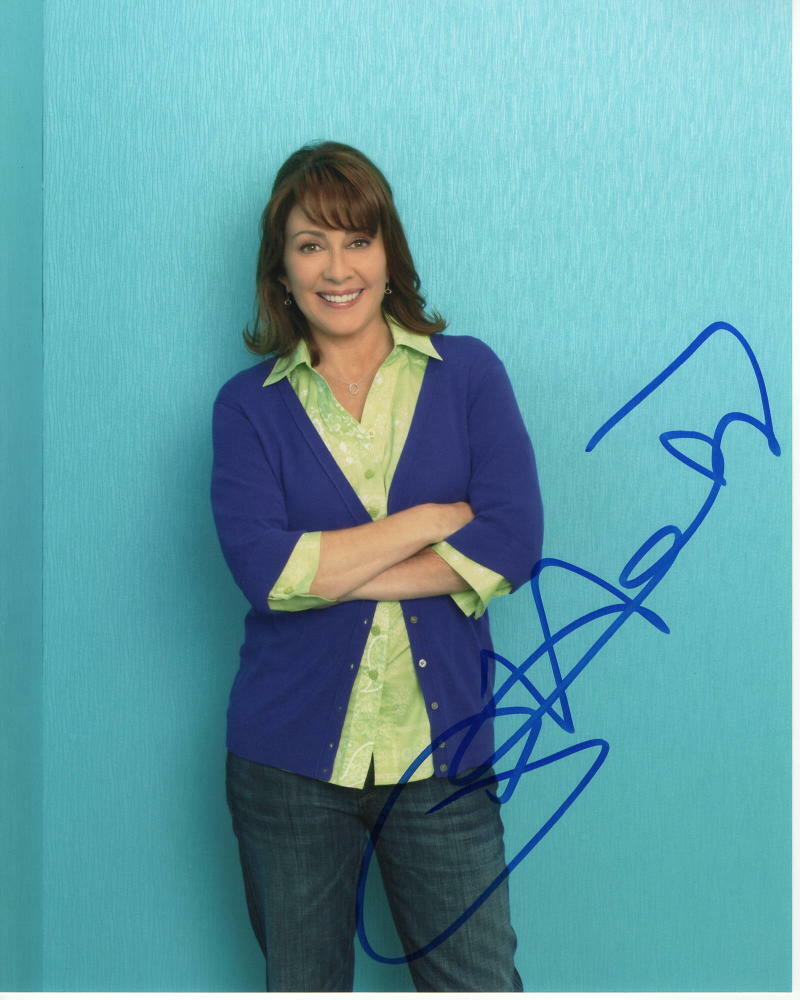 PATRICIA HEATON SIGNED AUTOGRAPHED 8X10 Photo Poster painting EVERYBODY LOVES RAYMOND THE MIDDLE