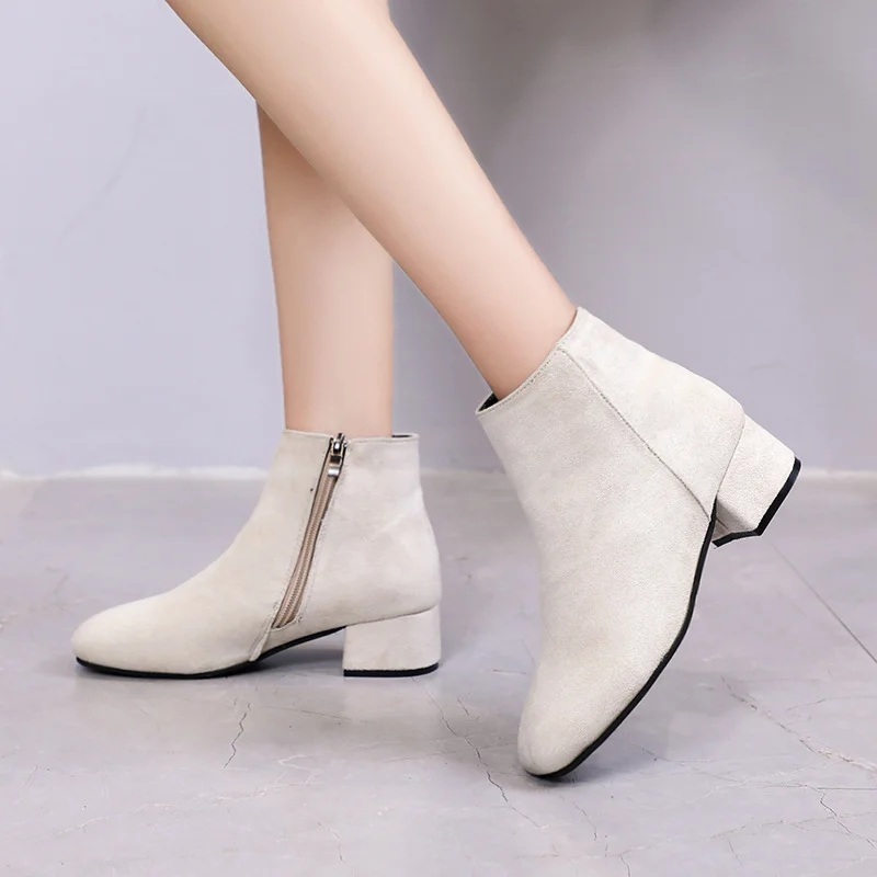 Yyvonne Boots Women's Boots Autumn Women's Style Korean Version Of The Fashion Style Coarse And Solid Color Round Head Casual Thin Short Boots