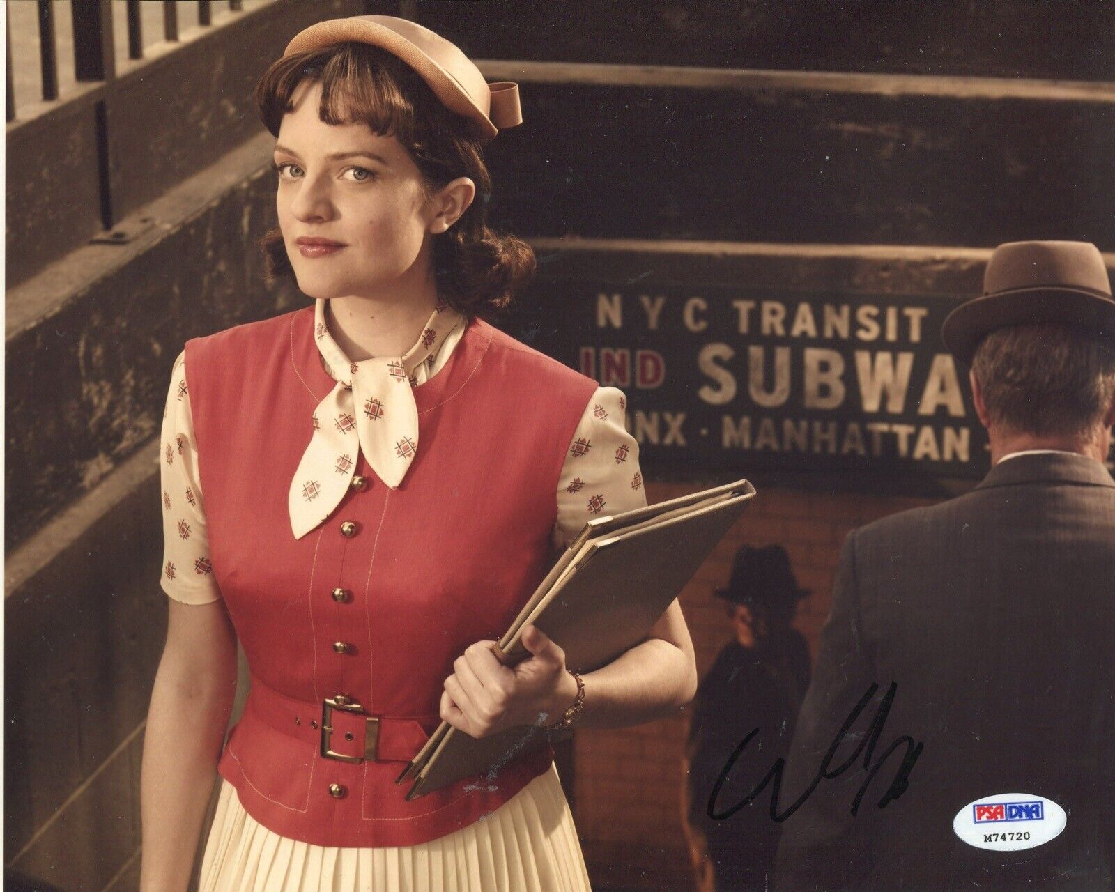 Actress Elisabeth Moss signed MAD MEN 8x10 Photo Poster painting