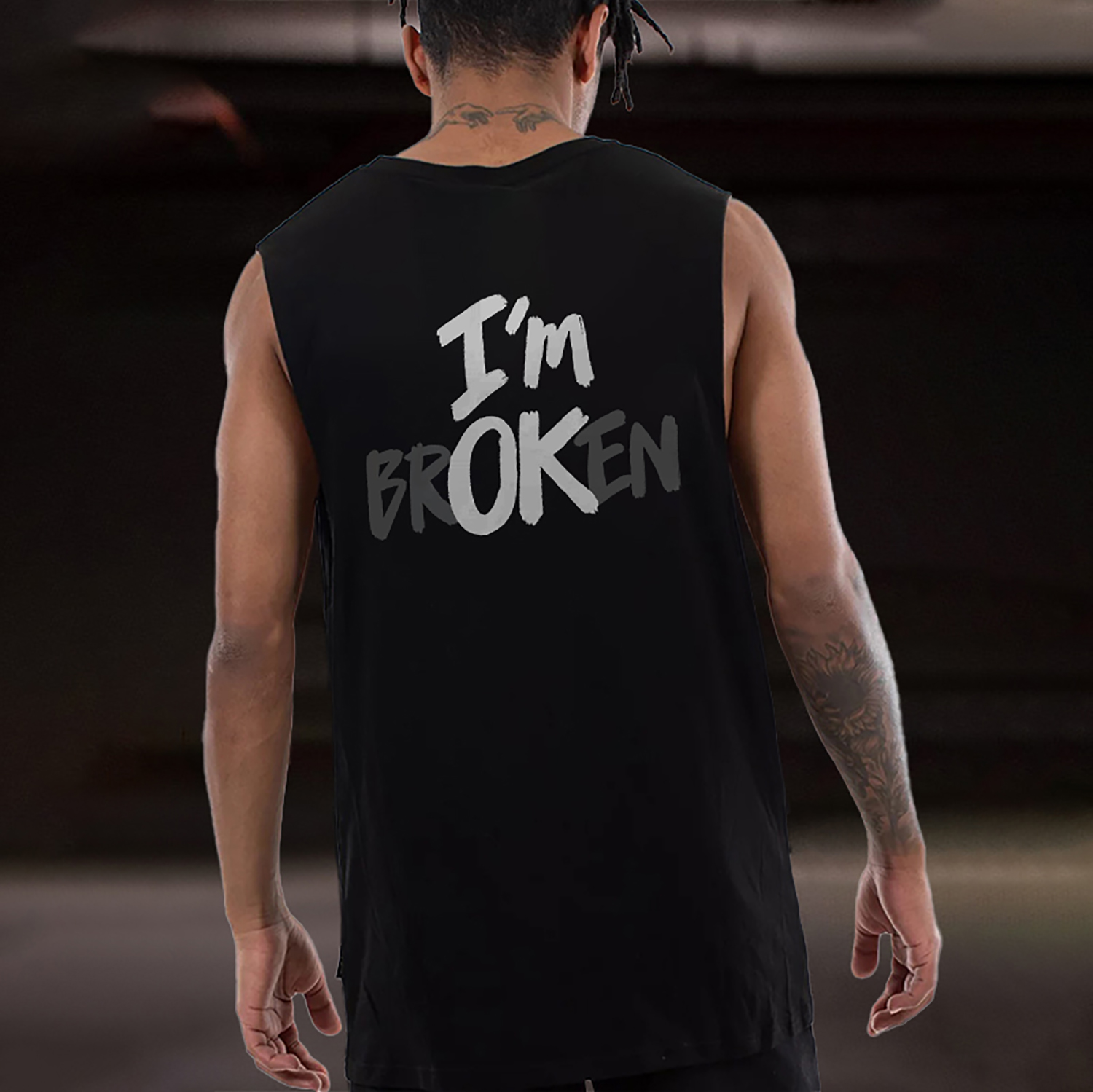 I’M BROKEN Grey Letters Graphic Casual Black Print Vest