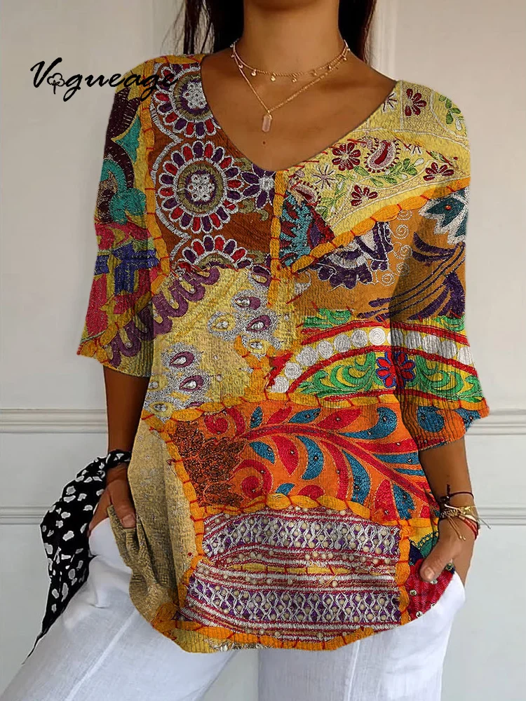 Comfortable And Elegant Pattern Stitching Printed Knitted Sweater