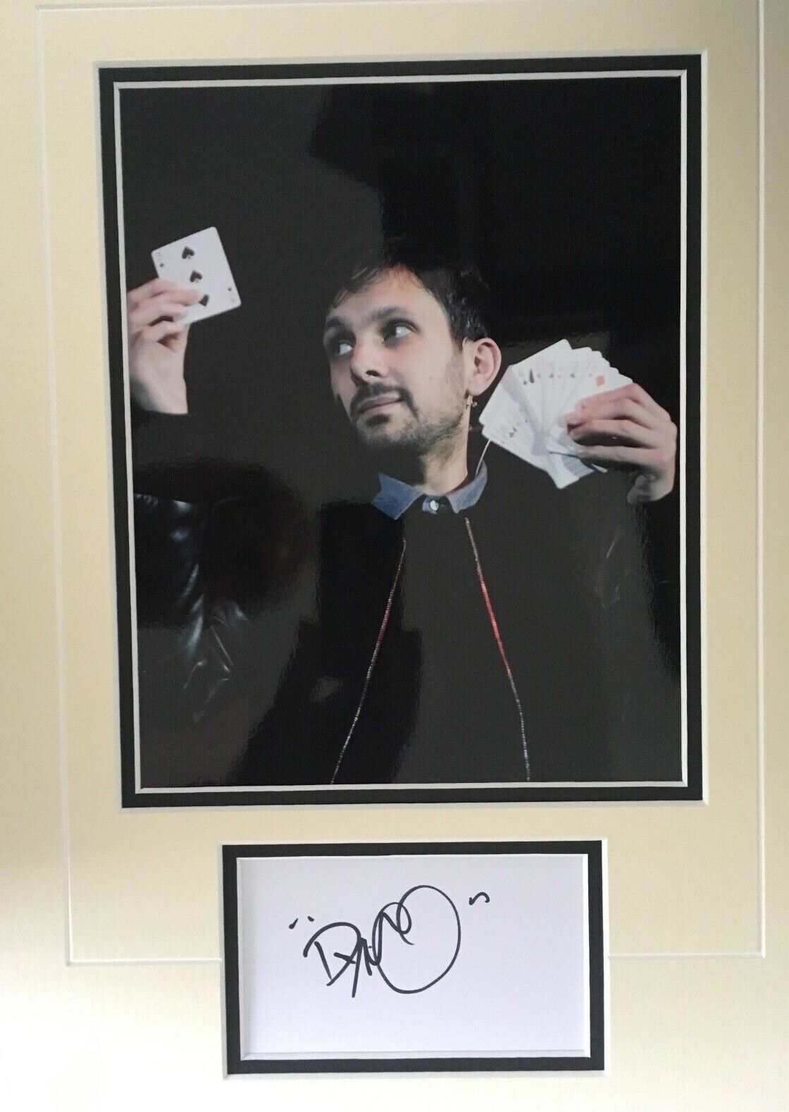 DYNAMO - GREAT BRITISH ILLUSIONIST - SUPERB SIGNED Photo Poster painting DISPLAY