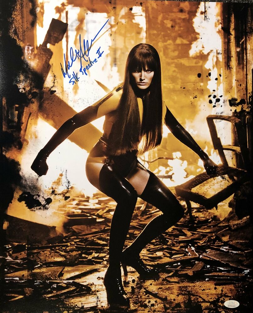 Malin ?kerman Autograph 16x20 Photo Poster painting Watchmen Signed  3