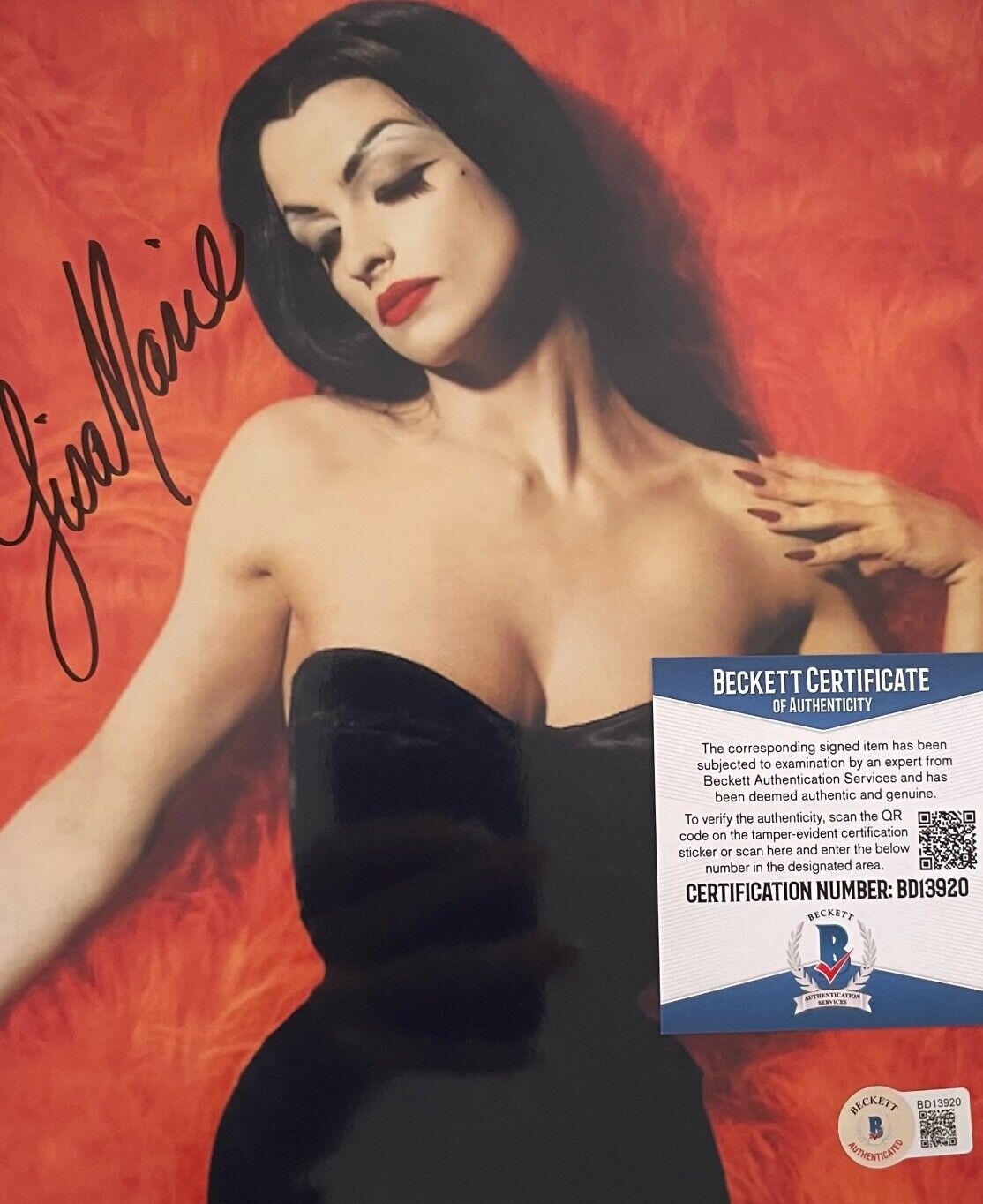 Lisa Marie Smith VAMPIRA Original Signed 8X10 Photo Poster painting w/Becket COA