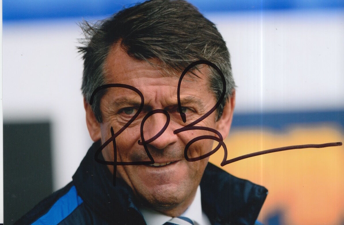 SOUTHEND UNITED HAND SIGNED PHIL BROWN 6X4 Photo Poster painting 1.