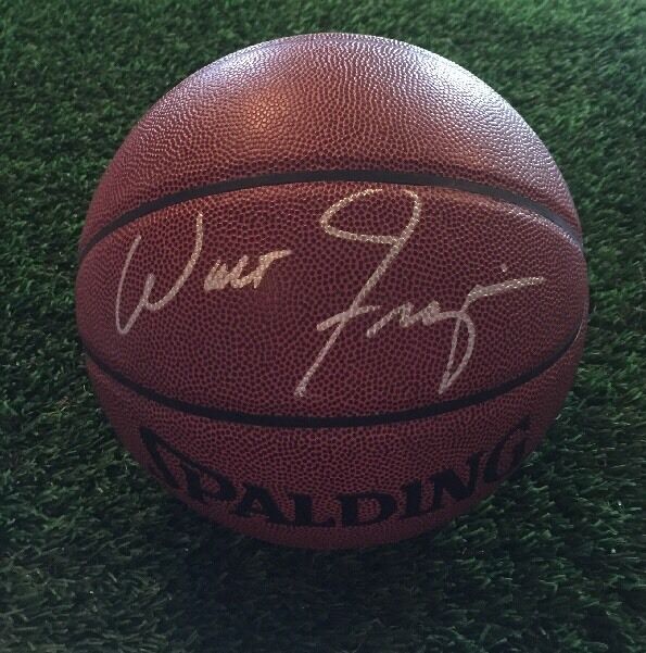 WALT FRAZIER AUTOGRAPHED SPALDING BASKETBALL HOF KNICKS JSA/COA G01951