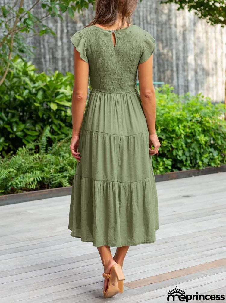 Elegant summer dress: ruffle details, pockets