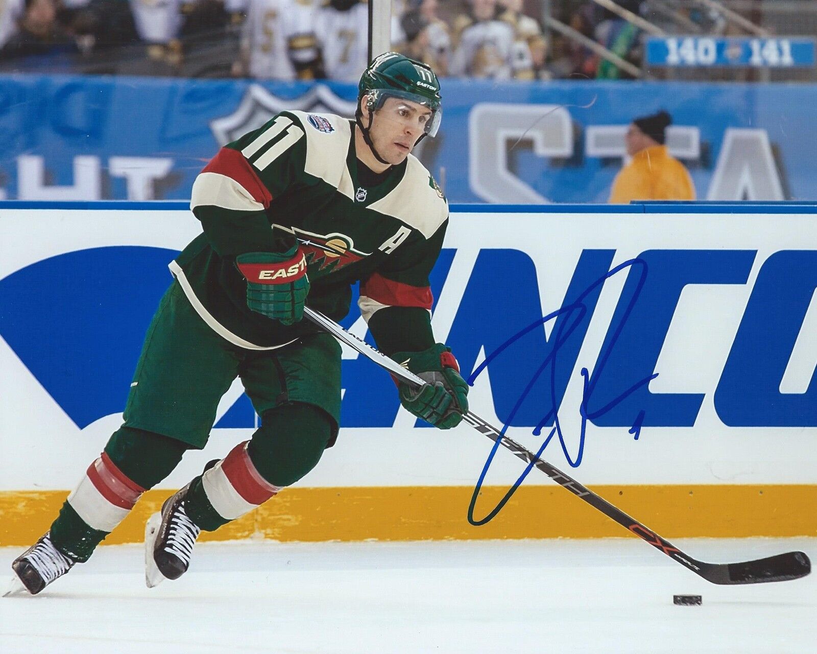 Zach Parise Signed 8x10 Photo Poster painting Minnesota Wild Stadium Series Autographed COA