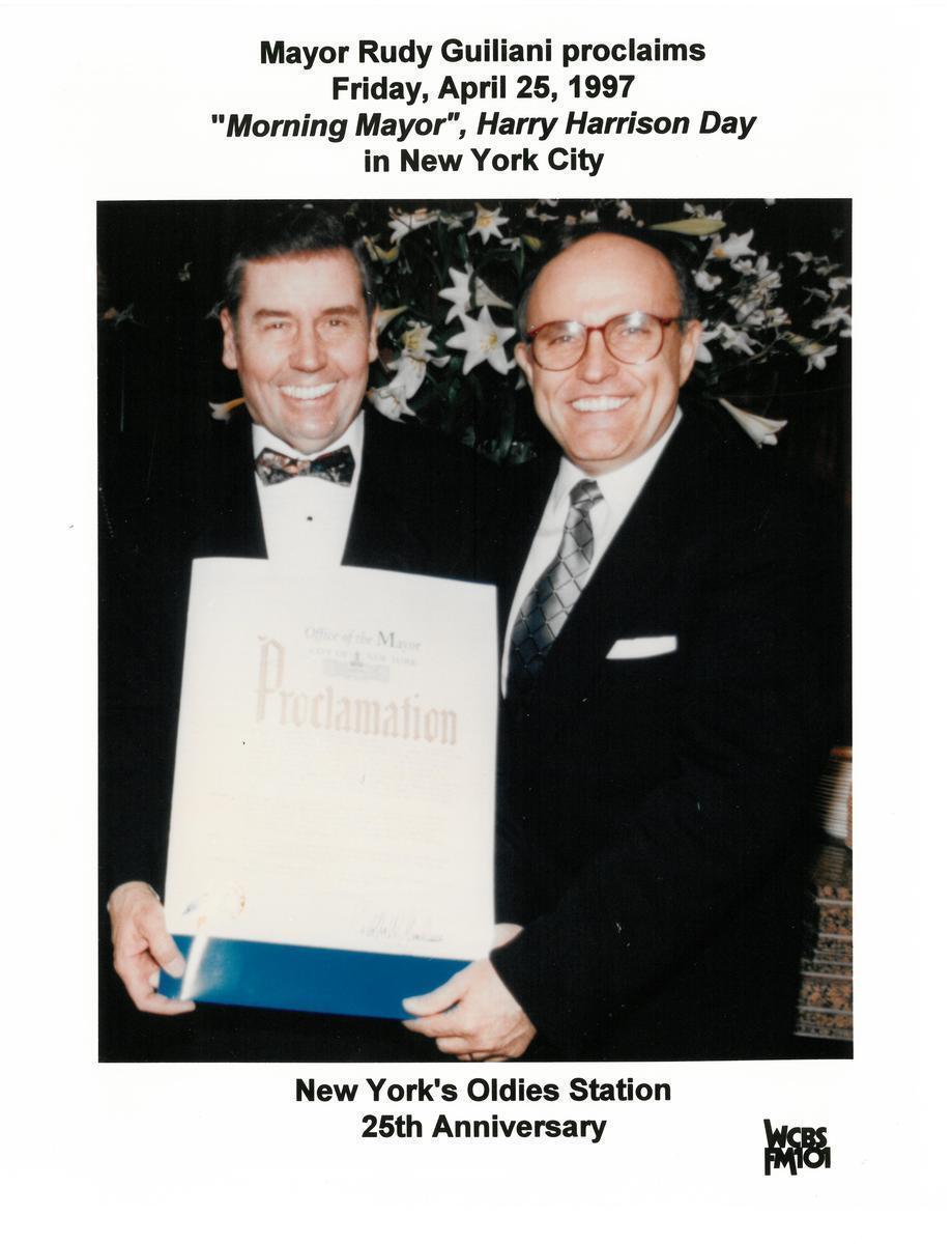 Mayor Rudy Giuliani Unsigned Glossy 8x10 Photo Poster painting US#428