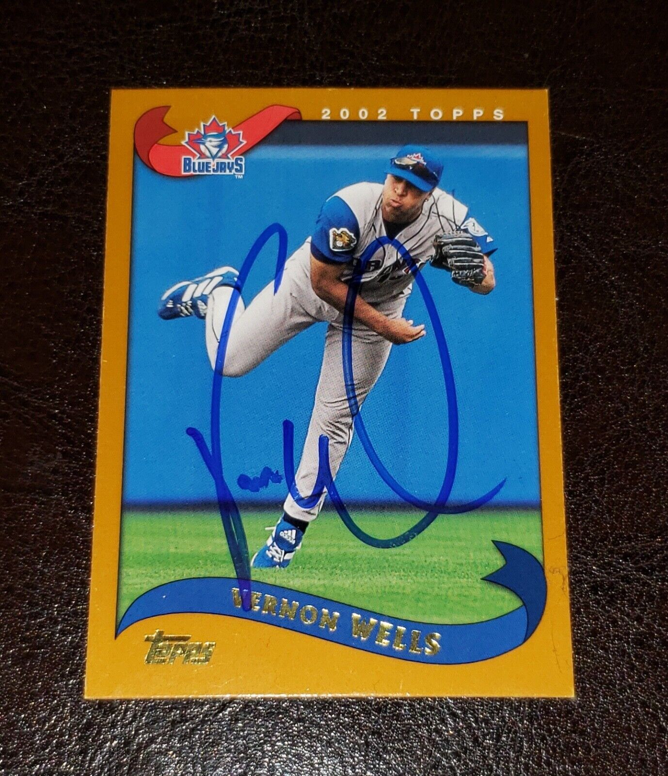 VERNON WELL 'TORONTO BLUE JAYS' SIGNED 2002 TOPPS BASEBALL CARD