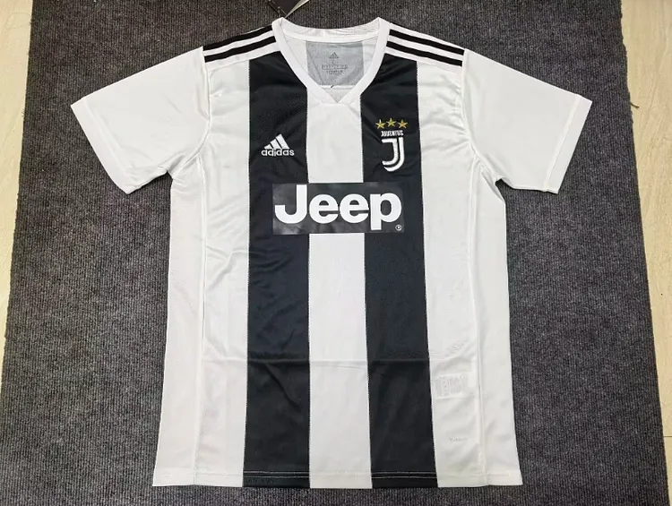 18-19 season Juventus home jersey