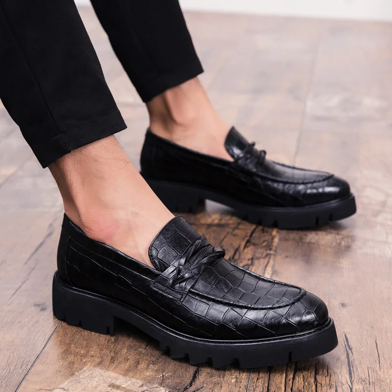 Men Leather Shoes outdoor Casual Formal Business Men's Shoes fashion Black Retro shoes Slip-On Mens Loafers Zapatos Hombre