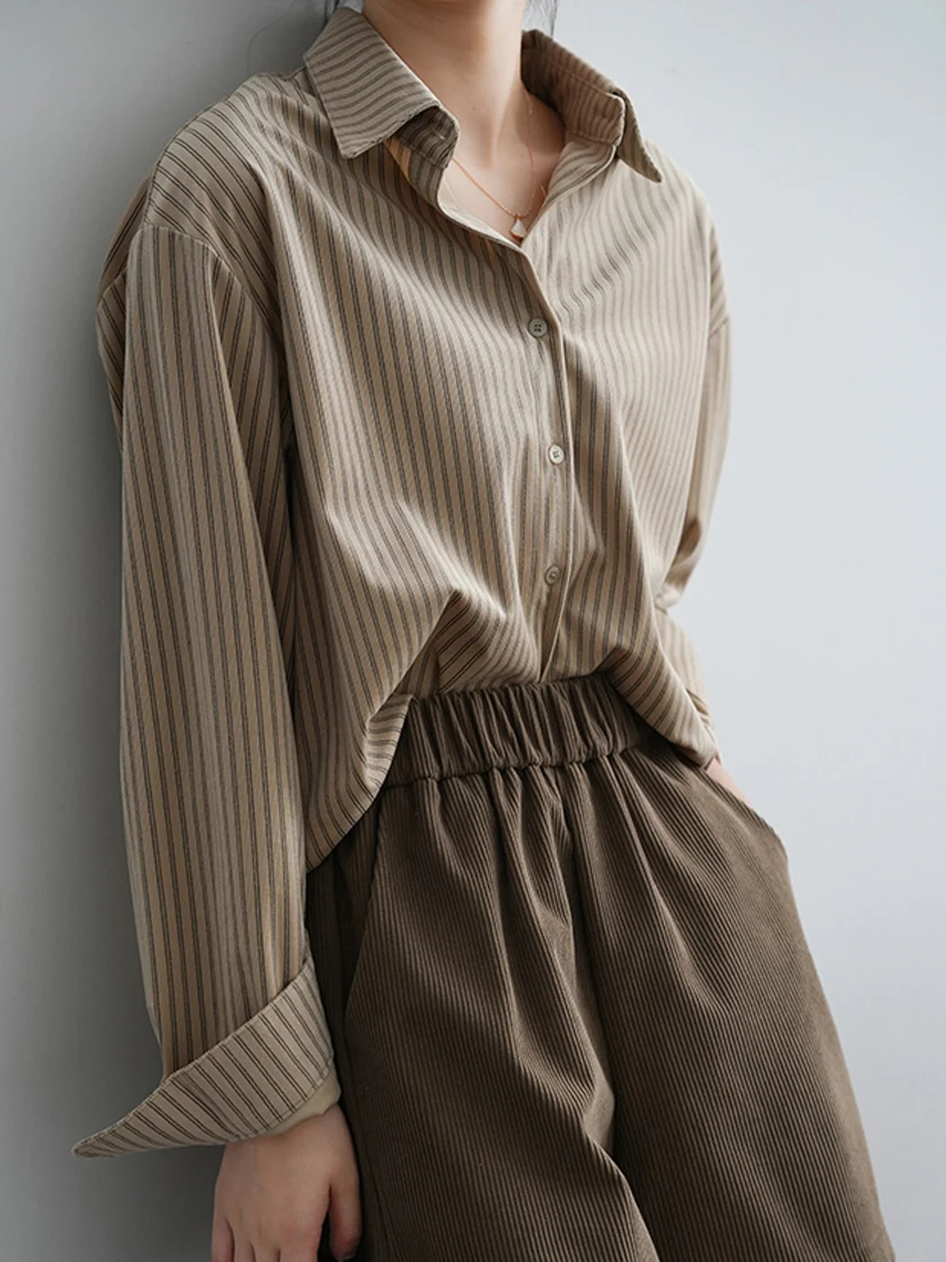 Retro Style Striped Shirt / DarkAcademias /Darkacademias