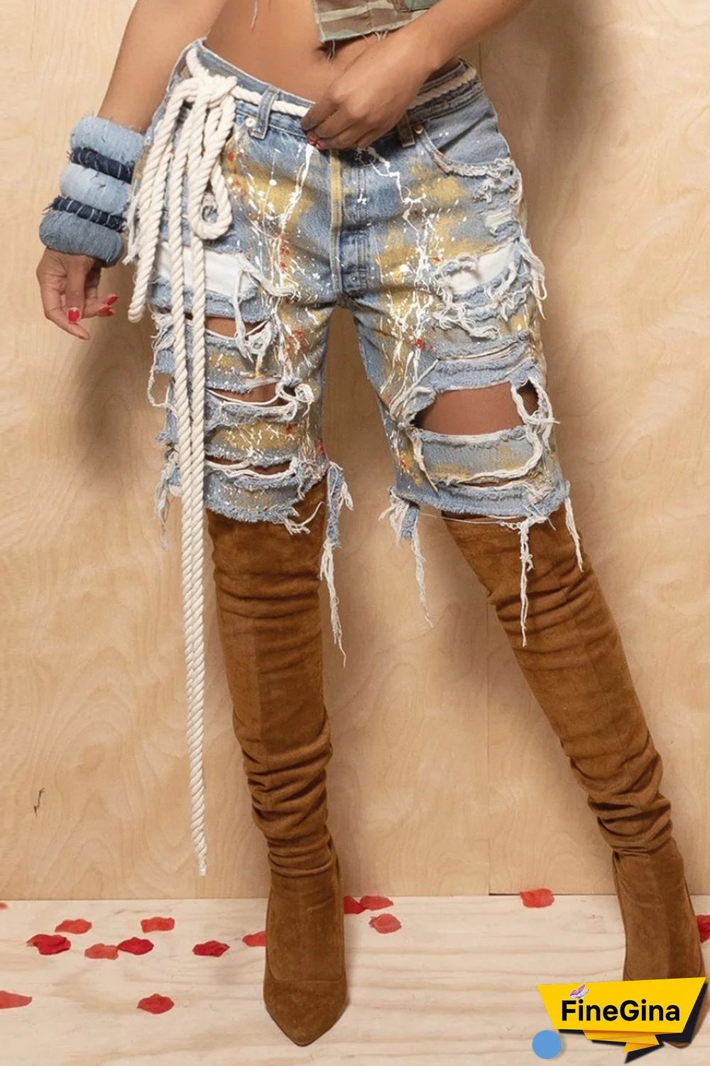 Light Blue Casual Print Ripped Mid Waist Regular Denim Shorts (Subject To The Actual Object)
