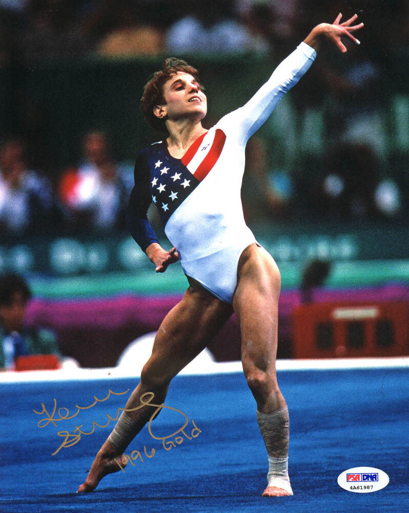 Kerri Strug SIGNED 8x10 Photo Poster painting +96 Gold Gymnast Olympics ITP PSA/DNA AUTOGRAPHED