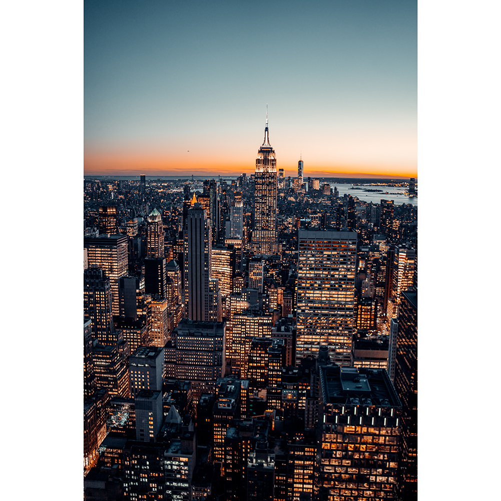 

Lights Tall Building - 1000 Pieces Jigsaw Puzzle, 501 Original