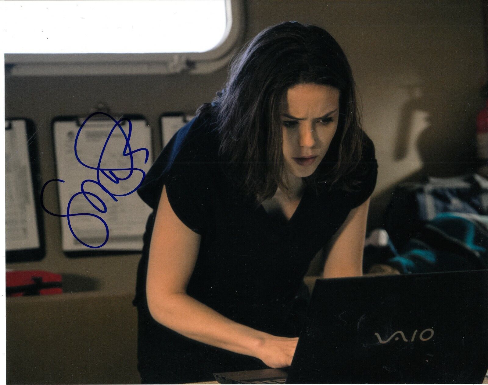 MEGAN BOONE SIGNED THE BLACKLIST Photo Poster painting UACC REG 242 (11)