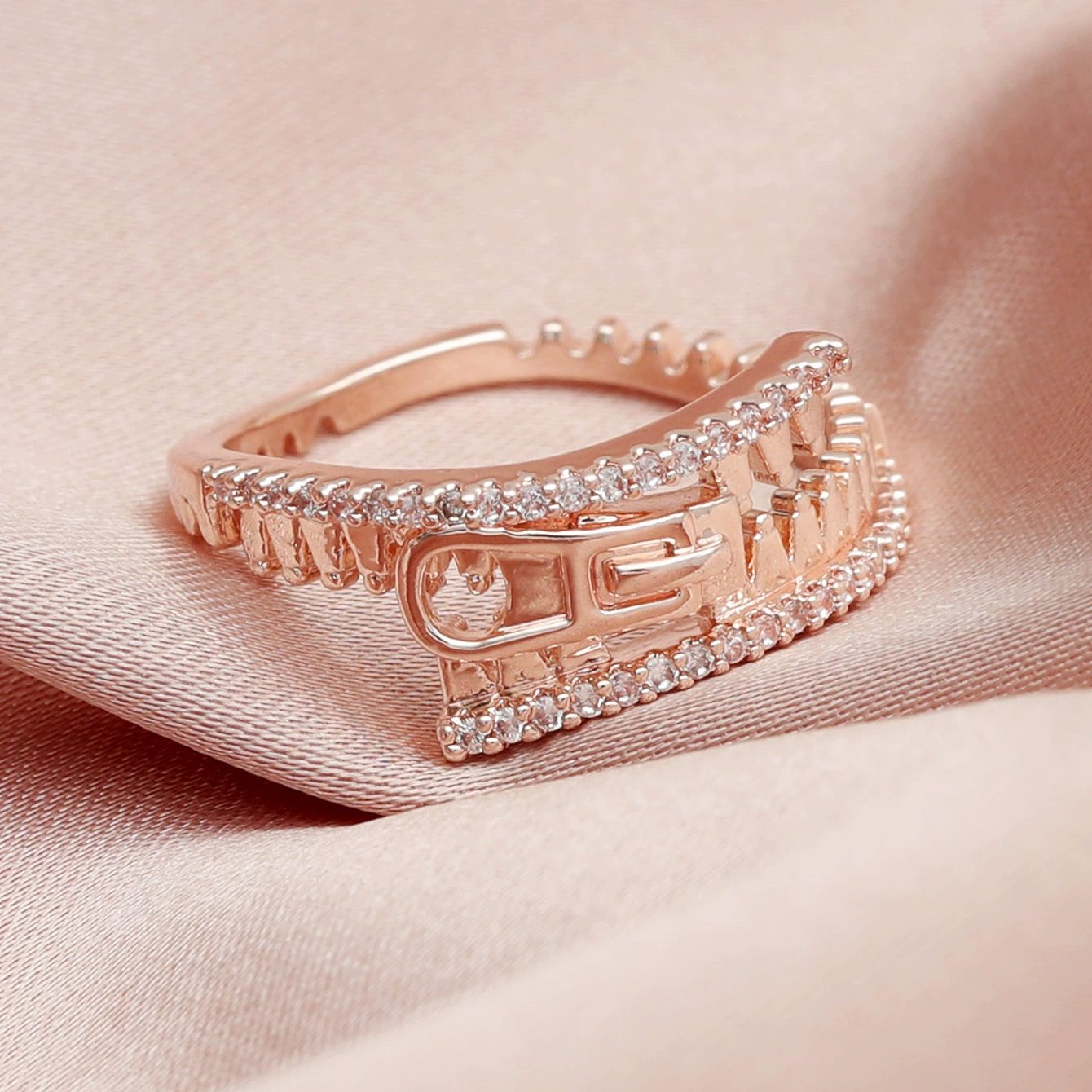 Zipper Zirconia Gold Plated Ring