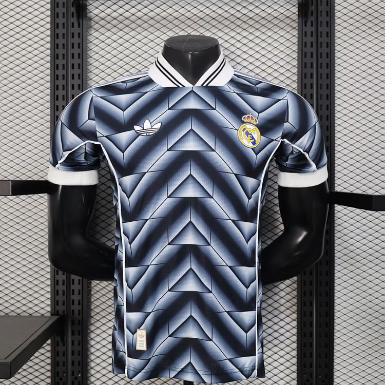 2026-27 Real Madrid Retro Style - Player Edition