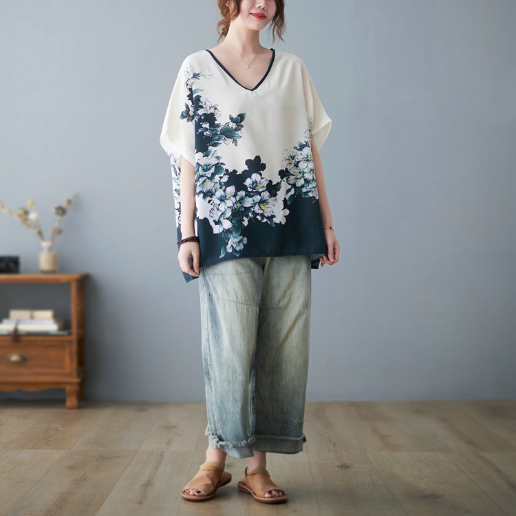Loose Printed Short Sleeve V-Neck T-Shirt