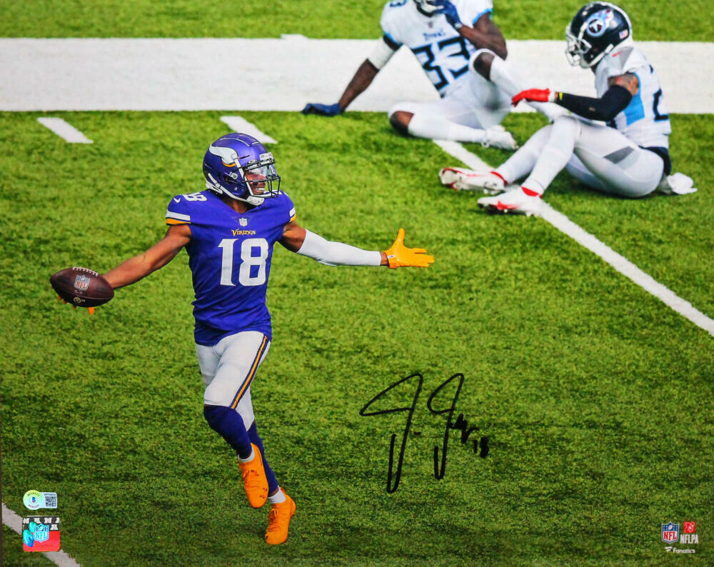 Justin Jefferson Signed Vikings 16x20 Taunt Vs. Titans Photo Poster painting- Beckett W Hologram