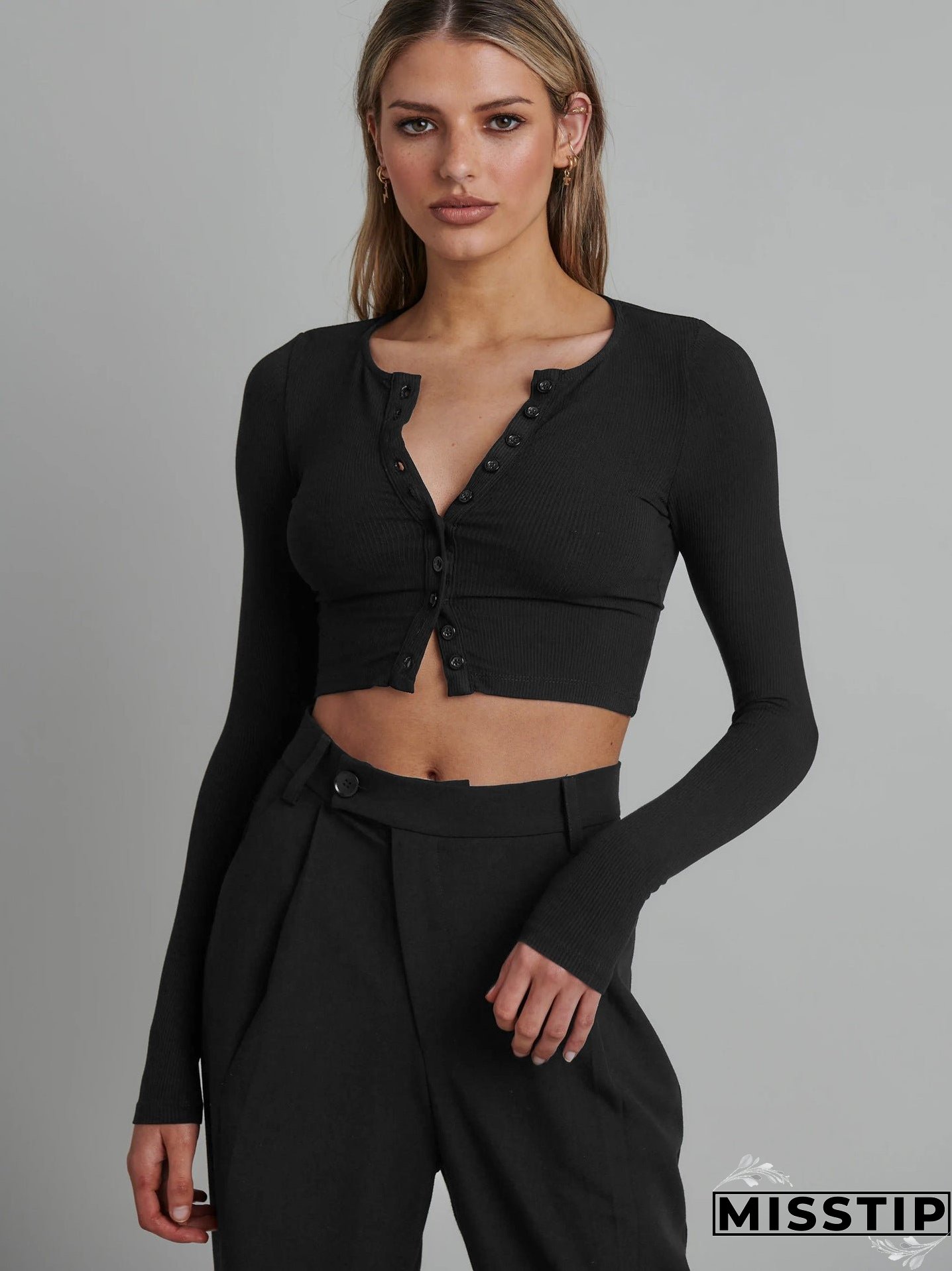 Women's Button Long-sleeved Knitted Autumn Fashion Wear Knitwear