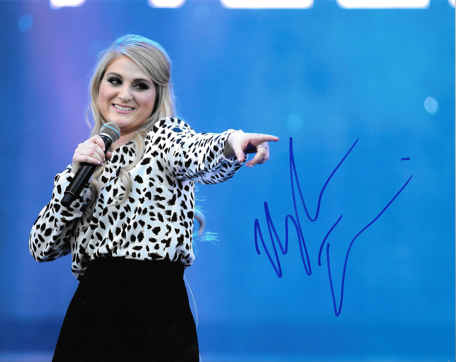 GFA All About That Bass * MEGHAN TRAINOR * Signed 8x10 Photo Poster painting COA