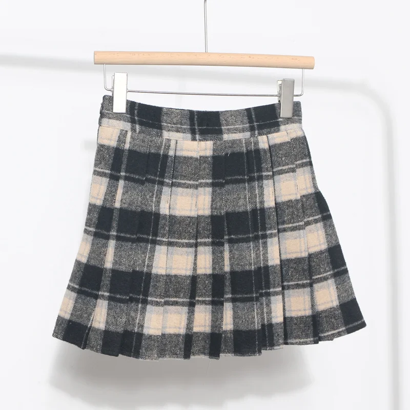 Uveng Real Shooting Lattice Folded Skirt Woman 2023 Winter Dress Hair To Prevent Light Half-Dress Skirt High Waist Thin Word Short Skirt 1999