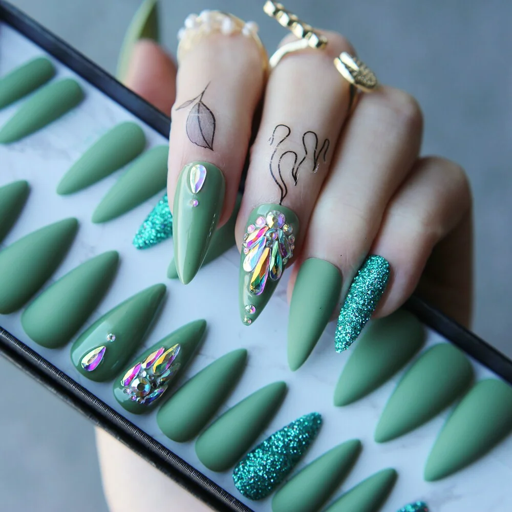 Olive green Salon Stiletto false nails DIY crystal glitter Fake nails full set press on nails custom box nails 24pcs-Nail Inspo
