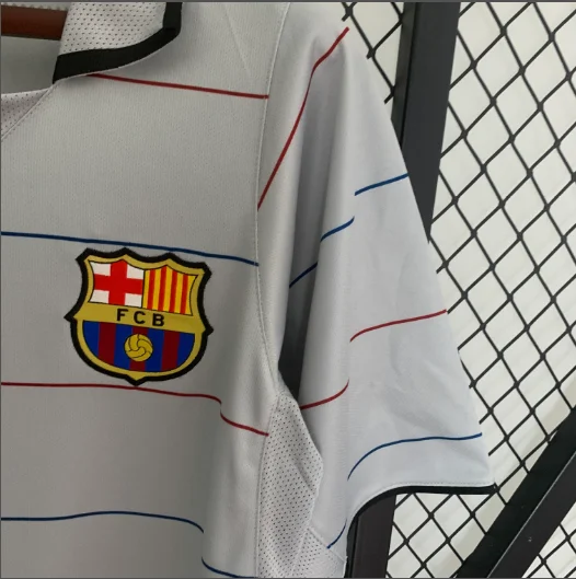 Retro Barcelona 03/04 Away Football Shirt Thai Quality