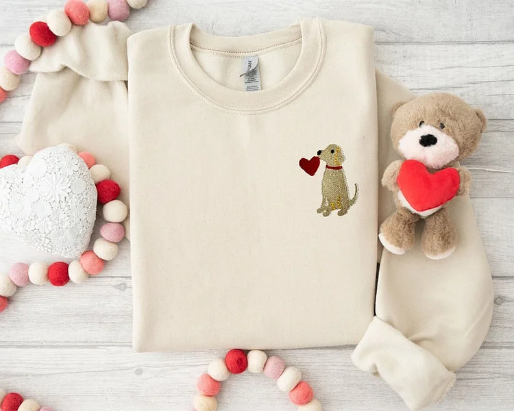 Personalized Dog Love Heart Embroidered Sweatshirt, Valentine's Day Sweatshirt Hoodie T-shirt