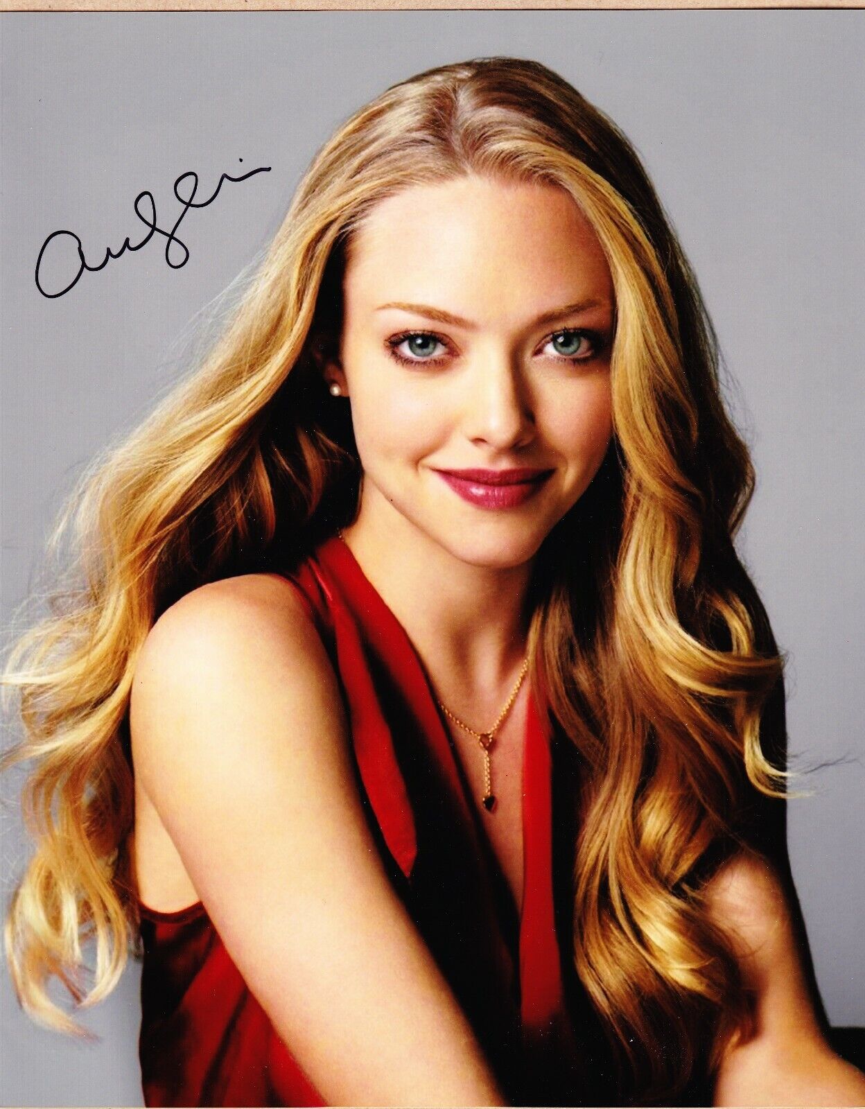 Amanda Seyfried signed 8x10 color Photo Poster painting-Mamma Mia!