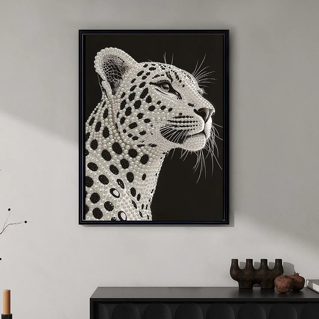 Spotted Leopard Special Shaped 5D DIY Partial Drill Diamond Pearl Painting Kit for Adults Beginners Home Decor Art Craft Pearl Diamond Painting 30x40cm